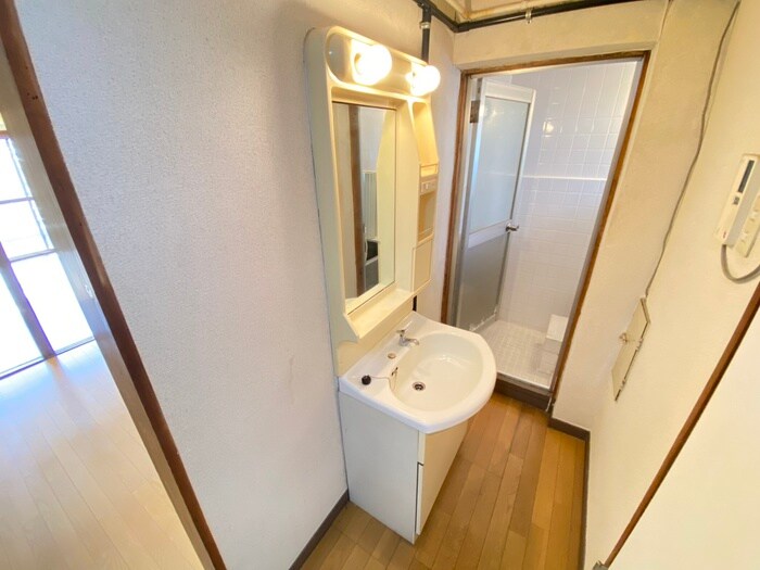 物件内観写真11　(洗面)