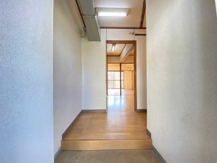 物件内観写真19　(廊下)