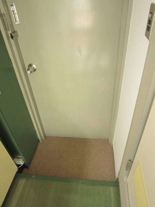 物件内観写真15　(玄関)