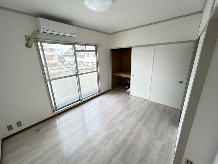 物件内観写真7　(居室)