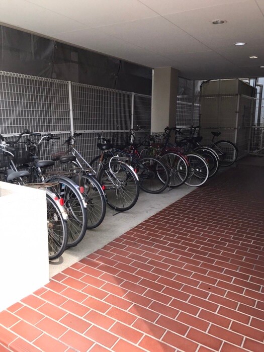 物件外観写真5　(駐輪場)