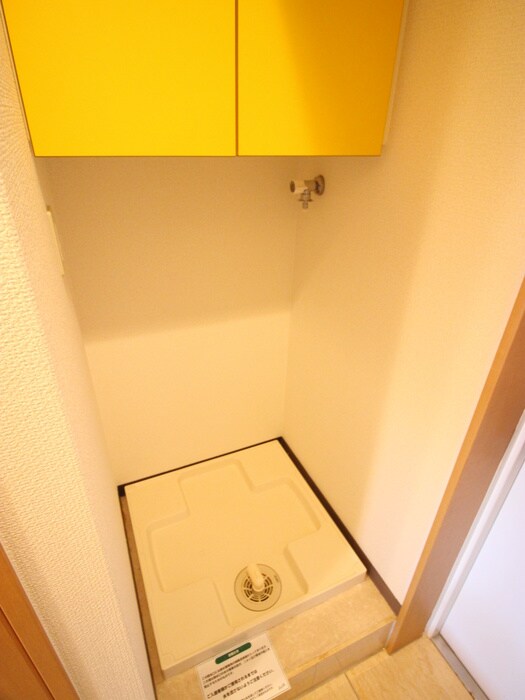 物件内観写真15　(洗濯機置場)