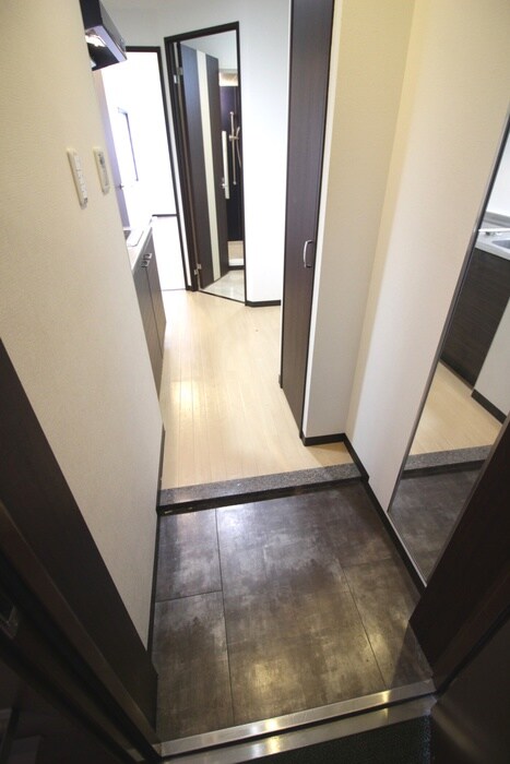 物件内観写真15　(玄関)