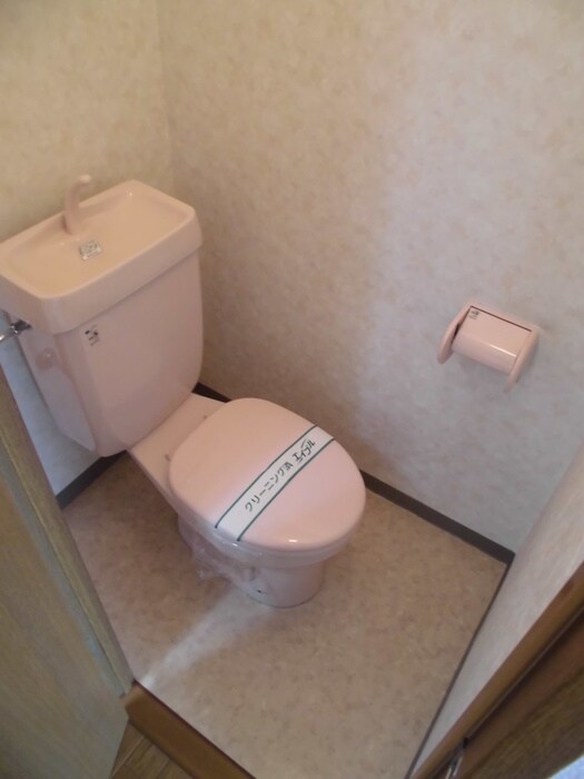 物件内観写真8　(トイレ)