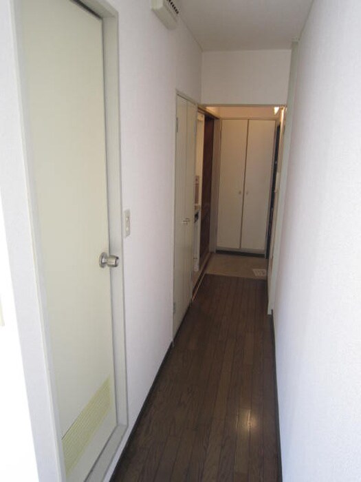 物件内観写真9　(廊下)