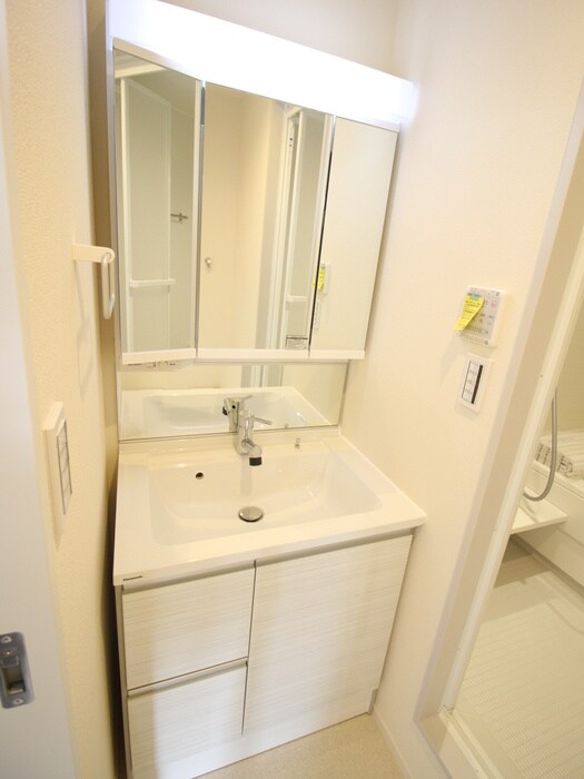 物件内観写真16　(洗面)