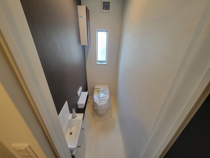 物件内観写真11　(トイレ)