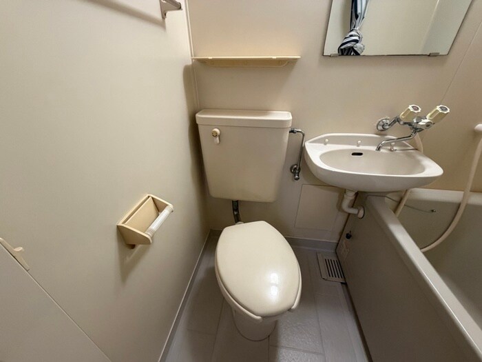 物件内観写真13　(トイレ)