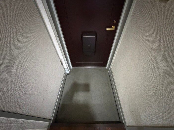 物件内観写真15　(玄関)