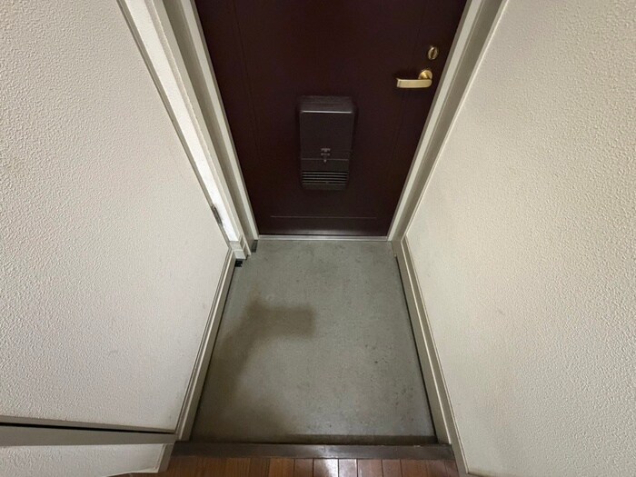 物件内観写真16　(玄関)