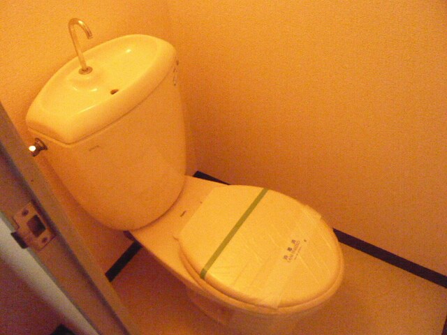 物件内観写真11　(トイレ)