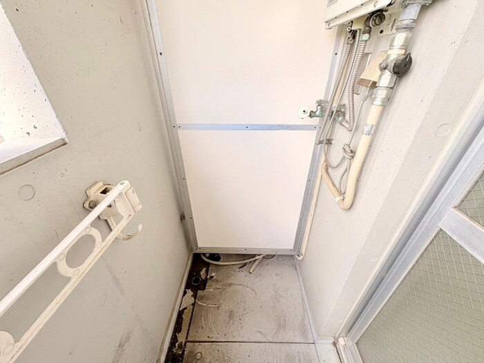 物件内観写真13　(洗濯機置場)