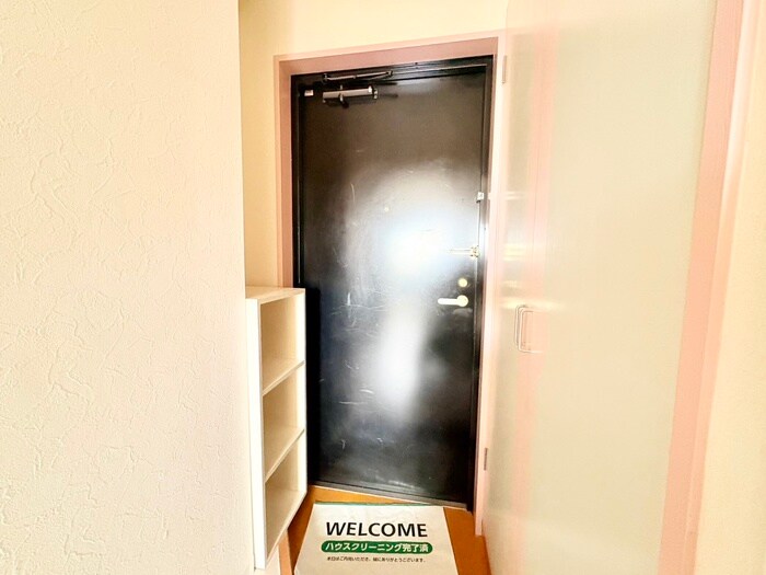 物件内観写真14　(玄関)