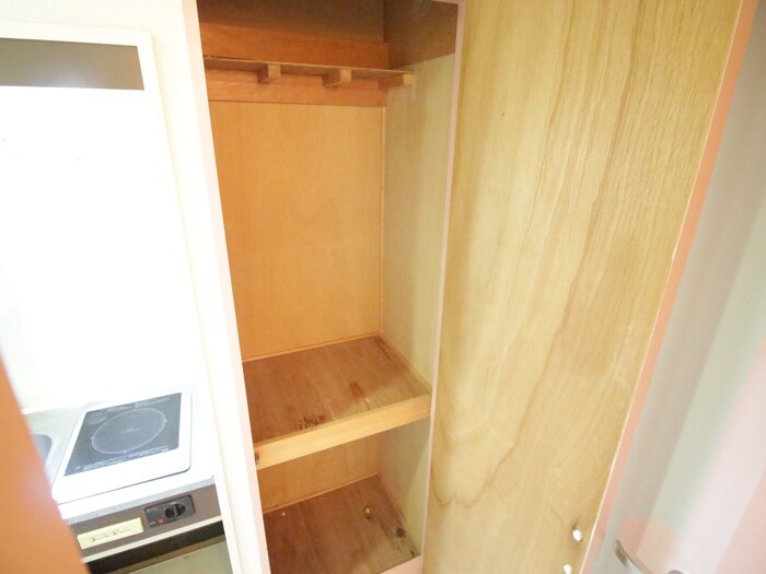物件内観写真18　(収納)