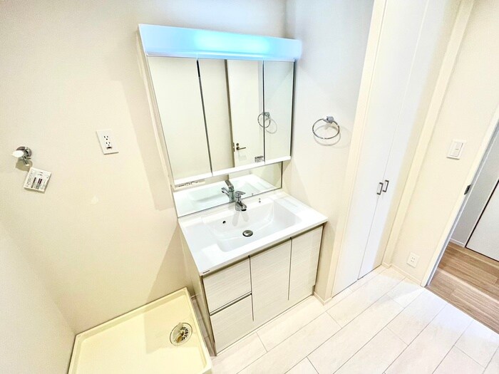 物件内観写真10　(洗面)