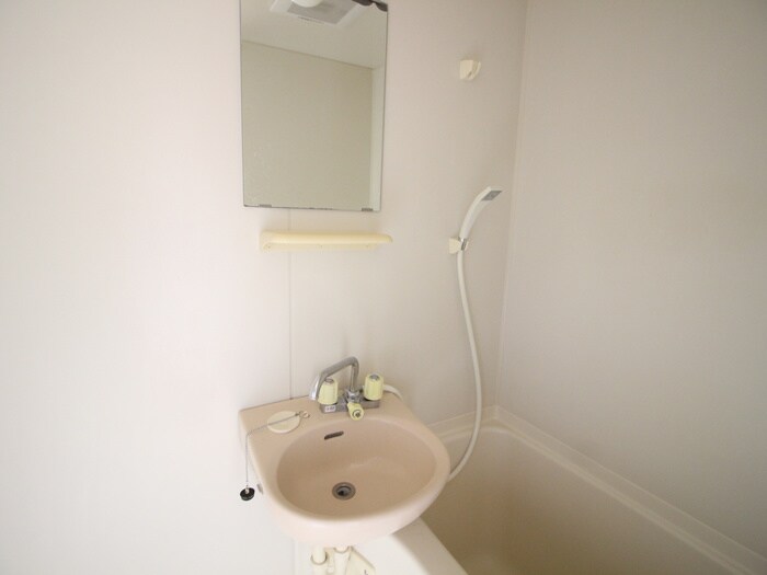 物件内観写真12　(洗面)