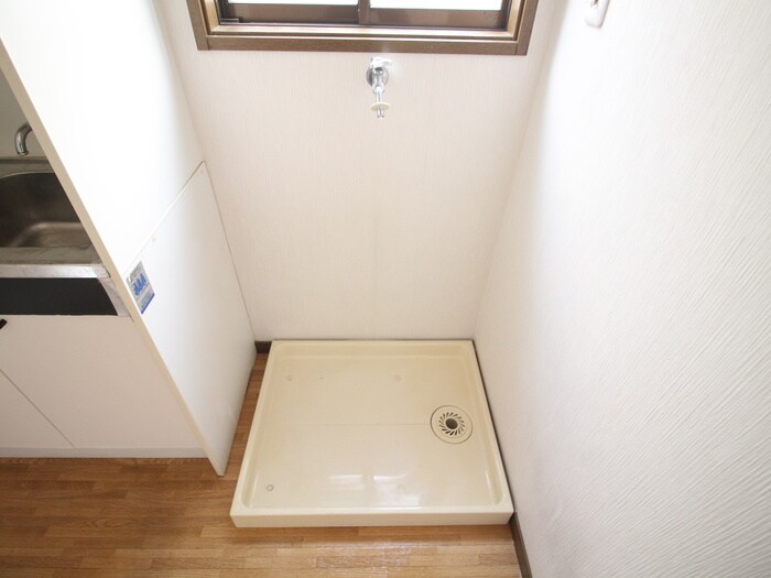 物件内観写真18　(洗濯機置場)