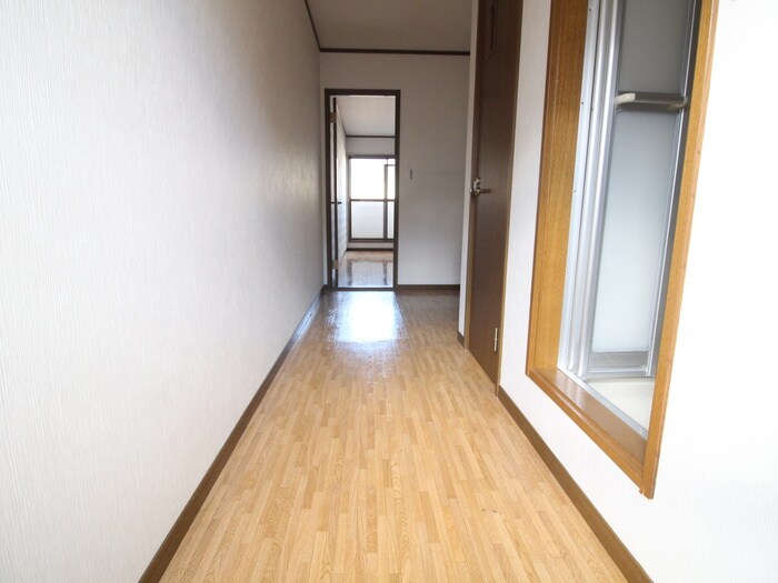 物件内観写真21　(廊下)