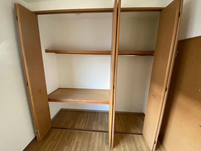 物件内観写真12　(収納)