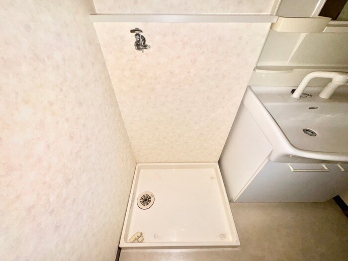 物件内観写真14　(洗濯機置場)