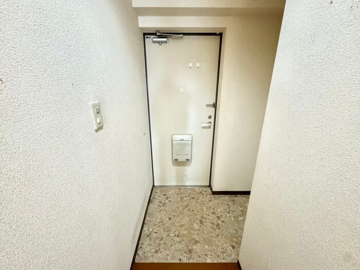 物件内観写真20　(玄関)