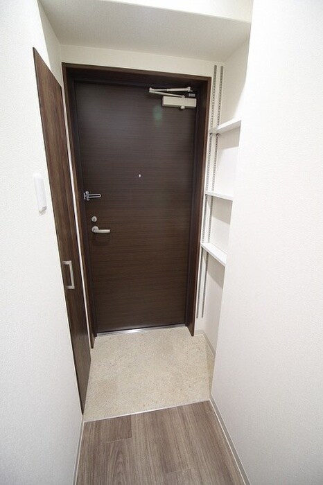 物件内観写真21　(玄関)
