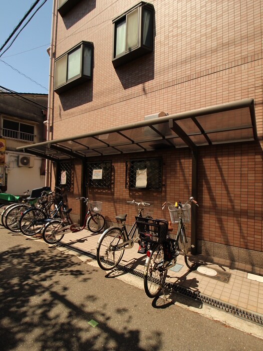 物件外観写真5　(駐輪場)
