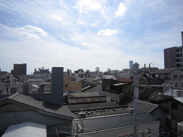 物件内観写真16　(室内からの展望)