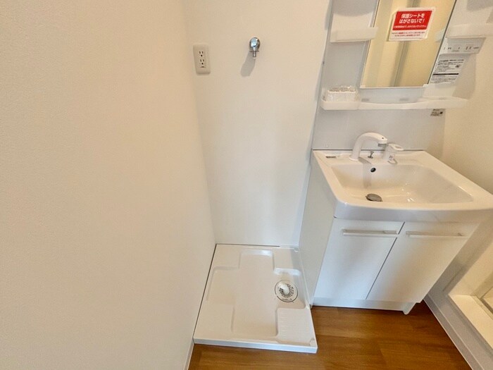 物件内観写真15　(洗濯機置場)