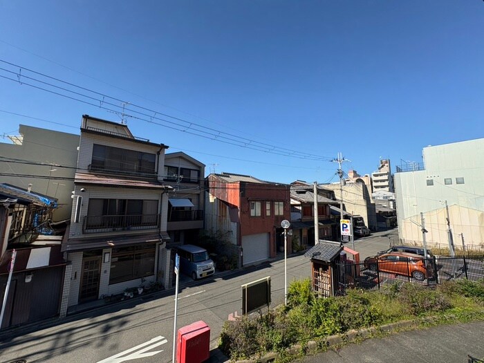 木津屋橋レジデンスの室内からの展望