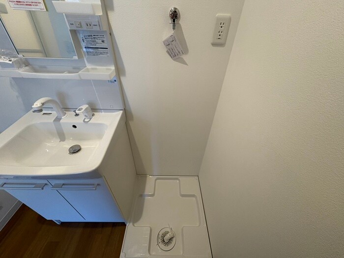 木津屋橋レジデンスの洗濯機置場