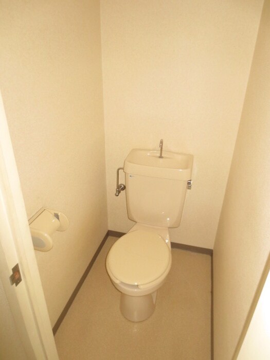 物件内観写真8　(トイレ)