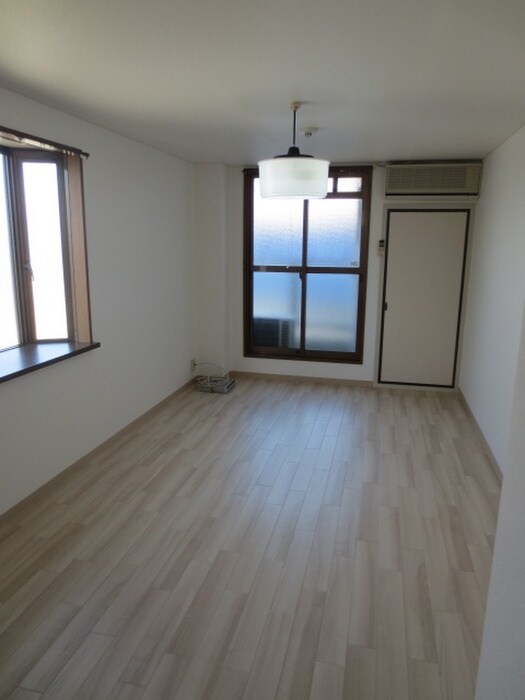 物件内観写真10　(居室)