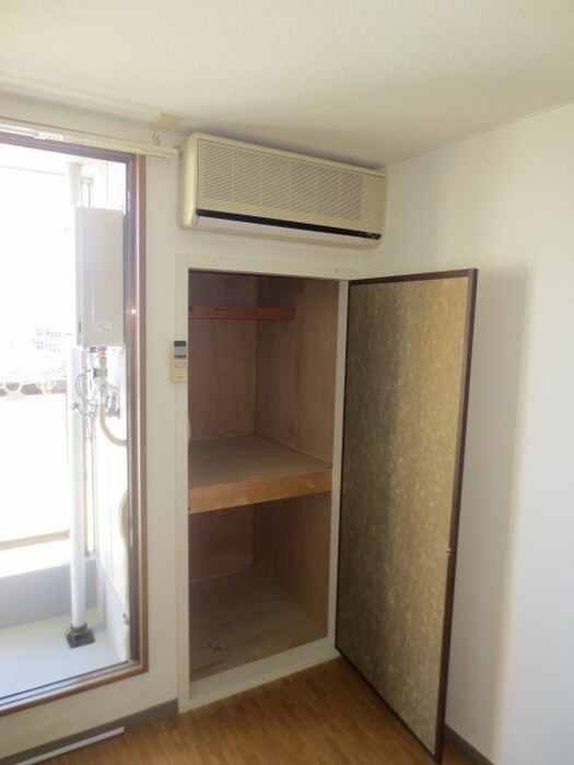 物件内観写真11　(収納)