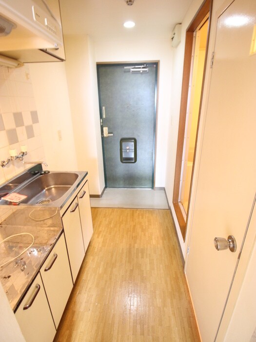 物件内観写真13　(廊下)