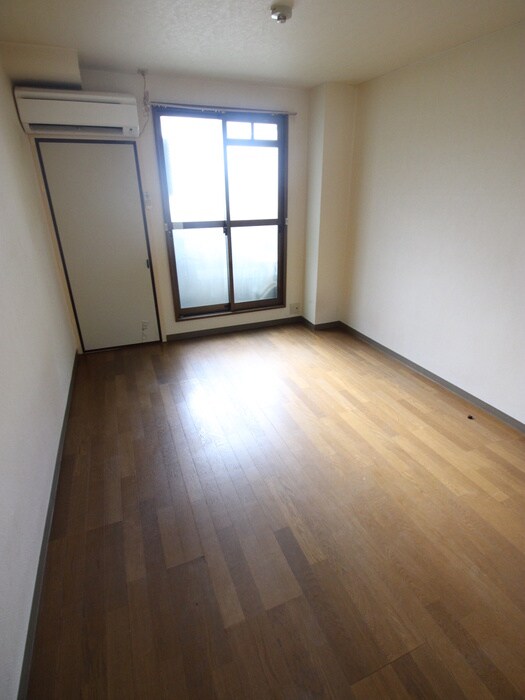 物件内観写真18　(居室)