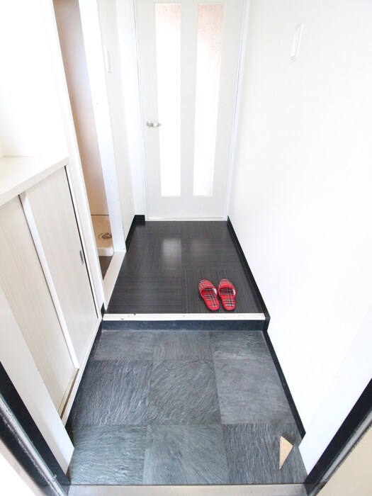 物件内観写真13　(玄関)