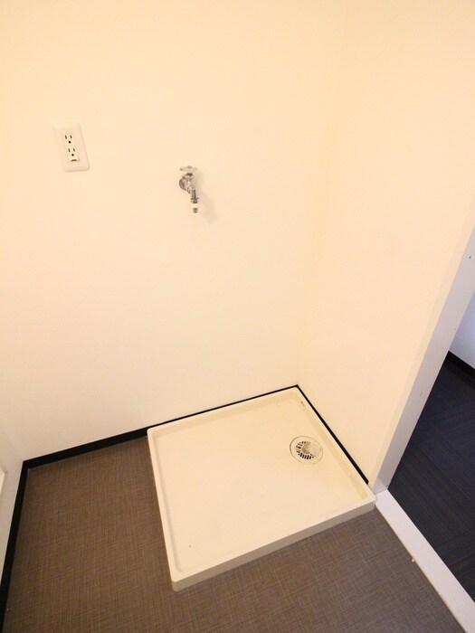 物件内観写真17　(洗濯機置場)