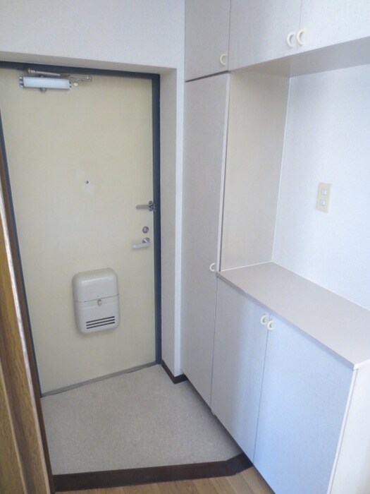 物件内観写真15　(玄関)