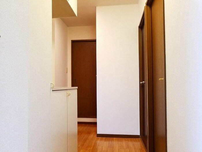 物件内観写真21　(廊下)