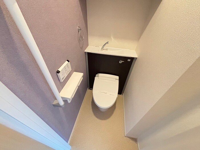 物件内観写真14　(トイレ)