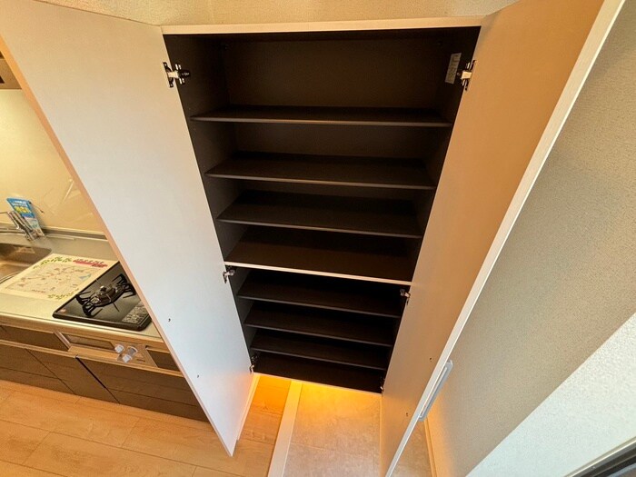 物件内観写真15　(靴箱)