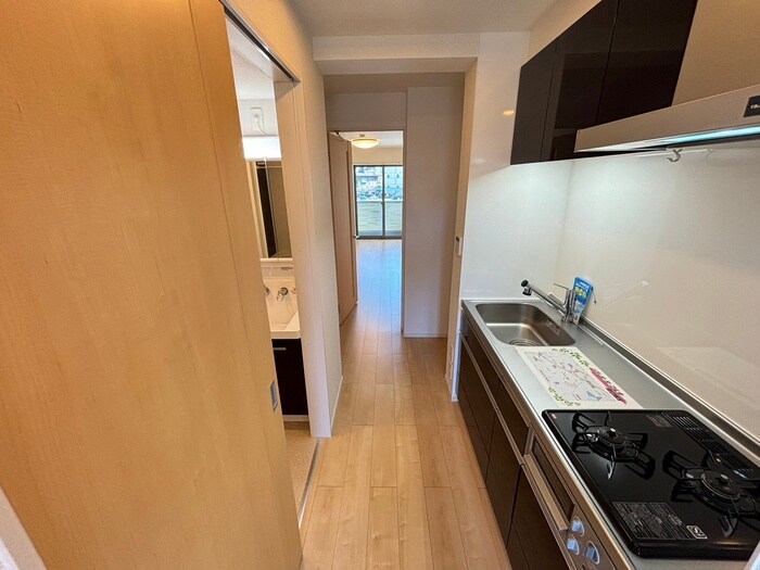 物件内観写真17　(廊下)