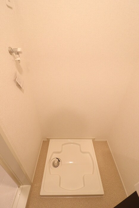 物件内観写真18　(洗濯機置場)