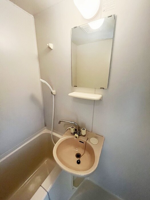 物件内観写真9　(洗面)