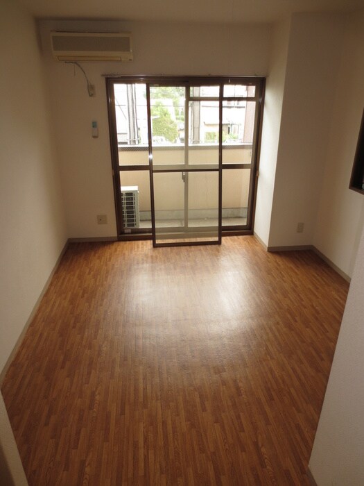 物件内観写真11　(居室)