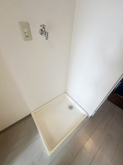 物件内観写真11　(洗濯機置場)