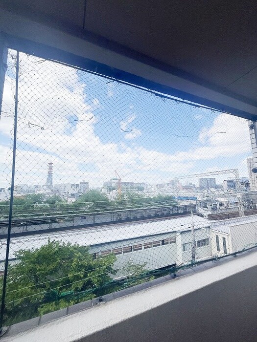 物件内観写真20　(室内からの展望)