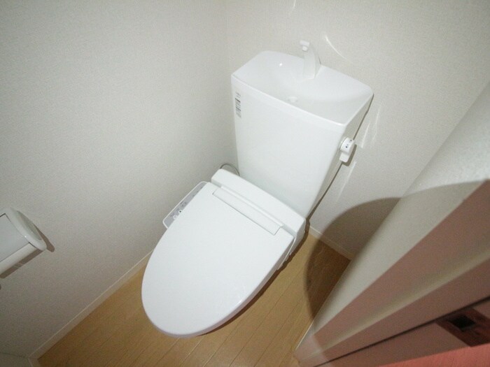 物件内観写真14　(トイレ)