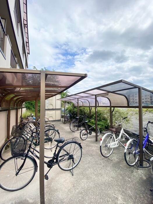 物件外観写真6　(駐車場)